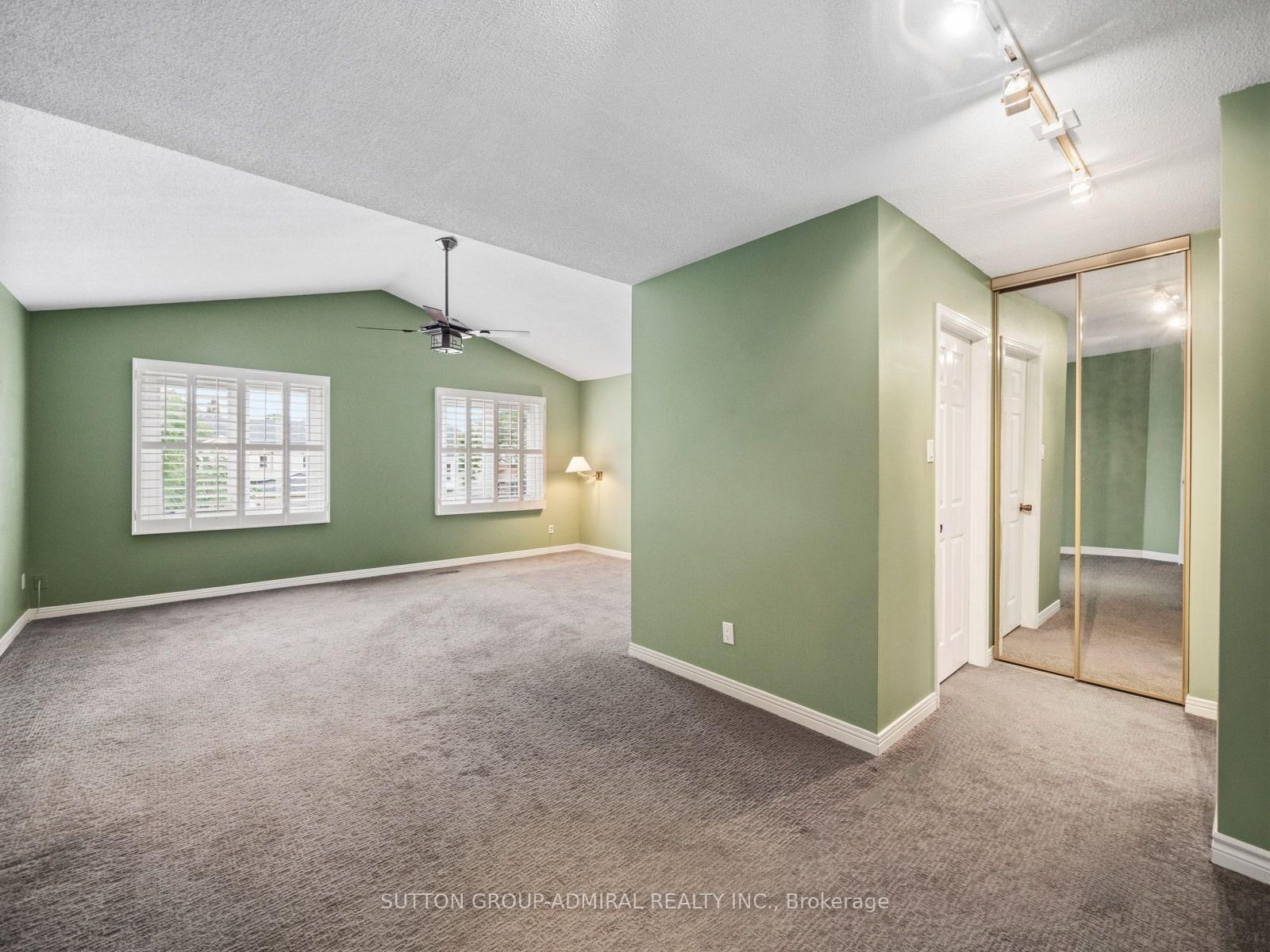 19 Jessica Gardens • Vaughan, ON photo 21