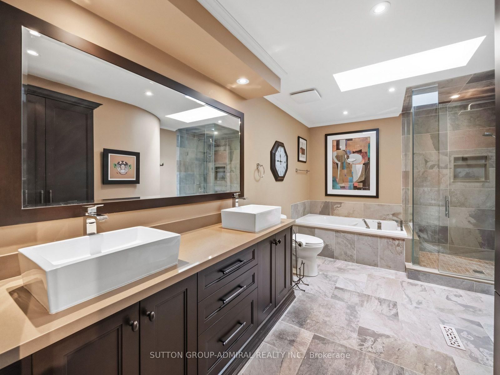 19 Jessica Gardens • Vaughan, ON photo 25