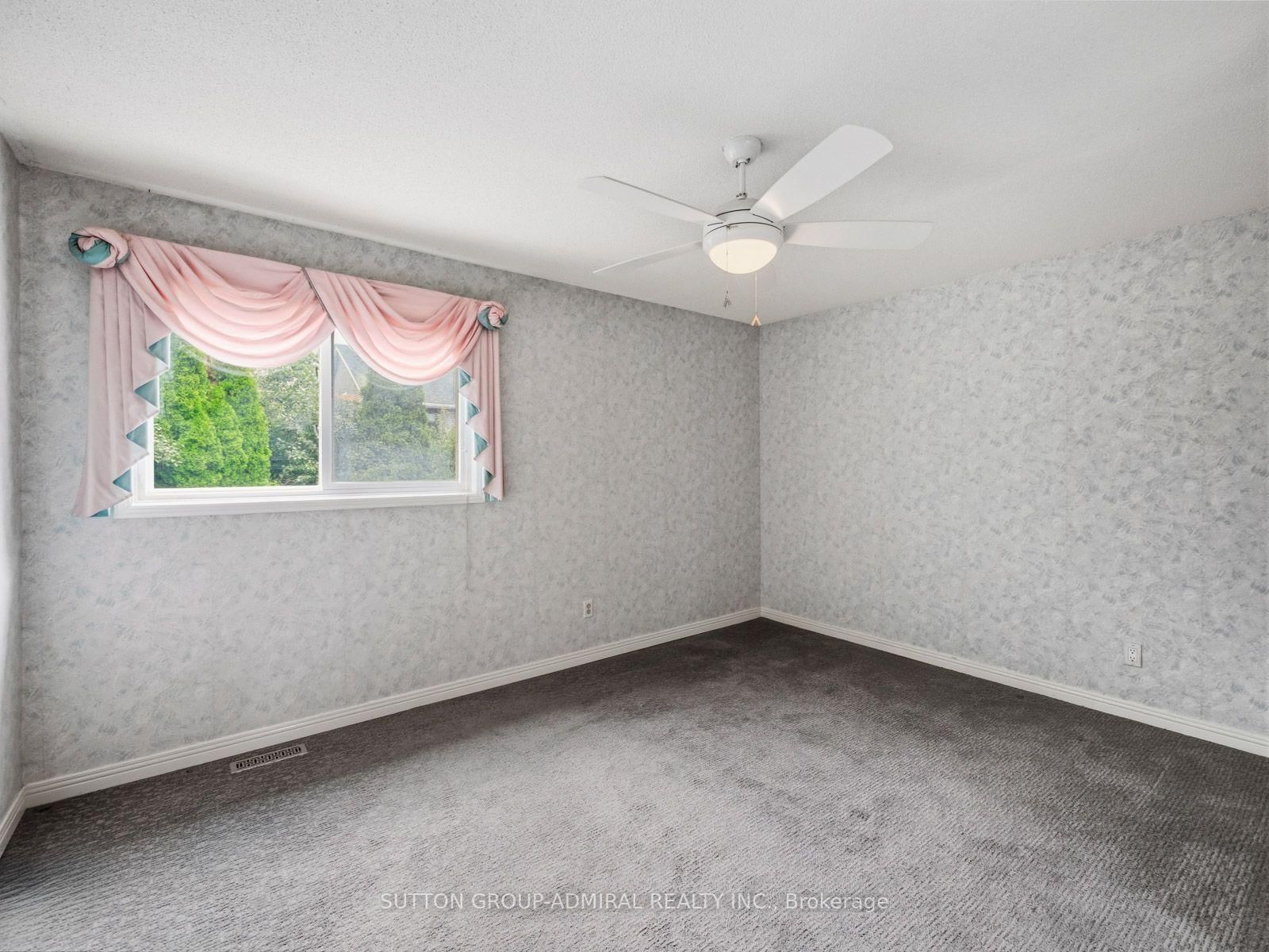 19 Jessica Gardens • Vaughan, ON photo 28