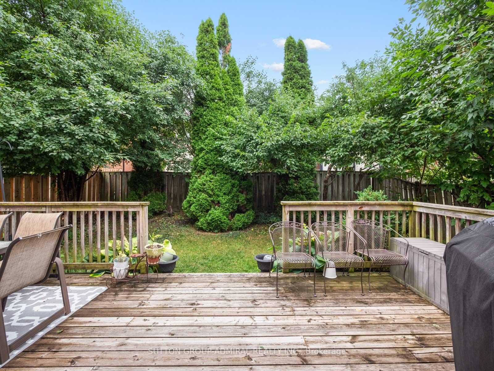 19 Jessica Gardens • Vaughan, ON photo 34