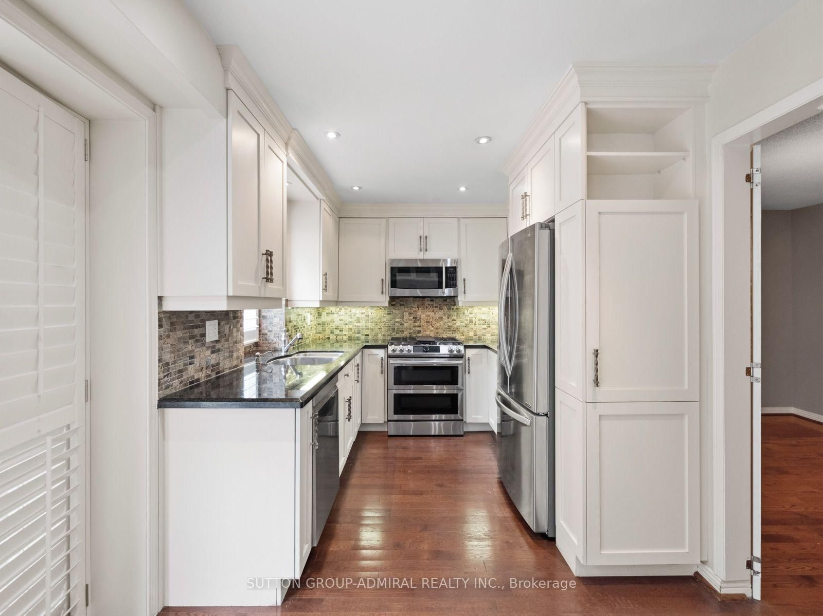 19 Jessica Gardens • Vaughan, ON photo 6