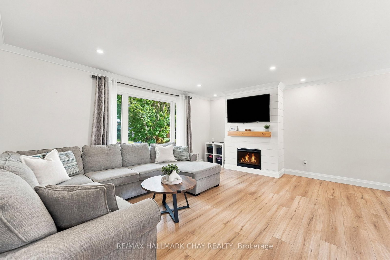 12 Larkdale Crescent • Essa, ON photo 8