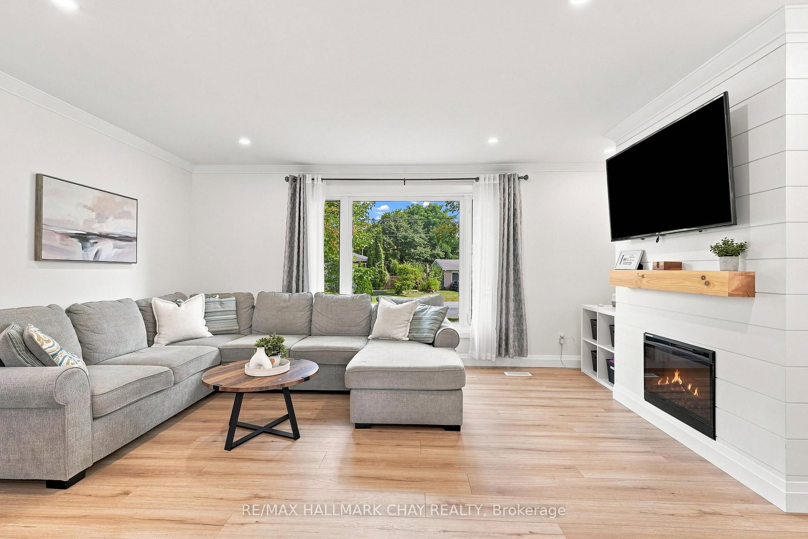 12 Larkdale Crescent • Essa, ON photo 9