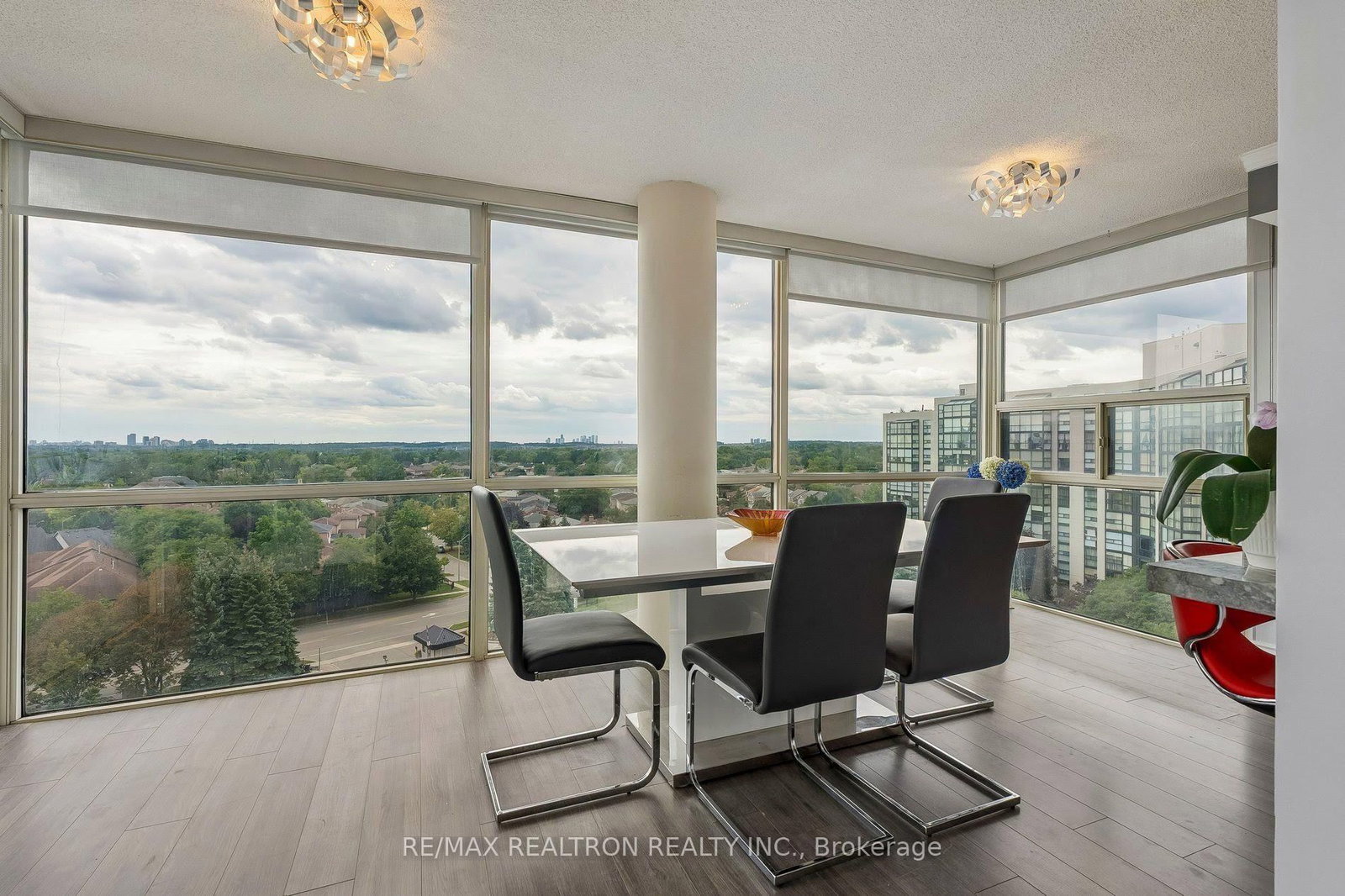 30 Harding Boulevard W • #1111 • Richmond Hill, ON photo 31