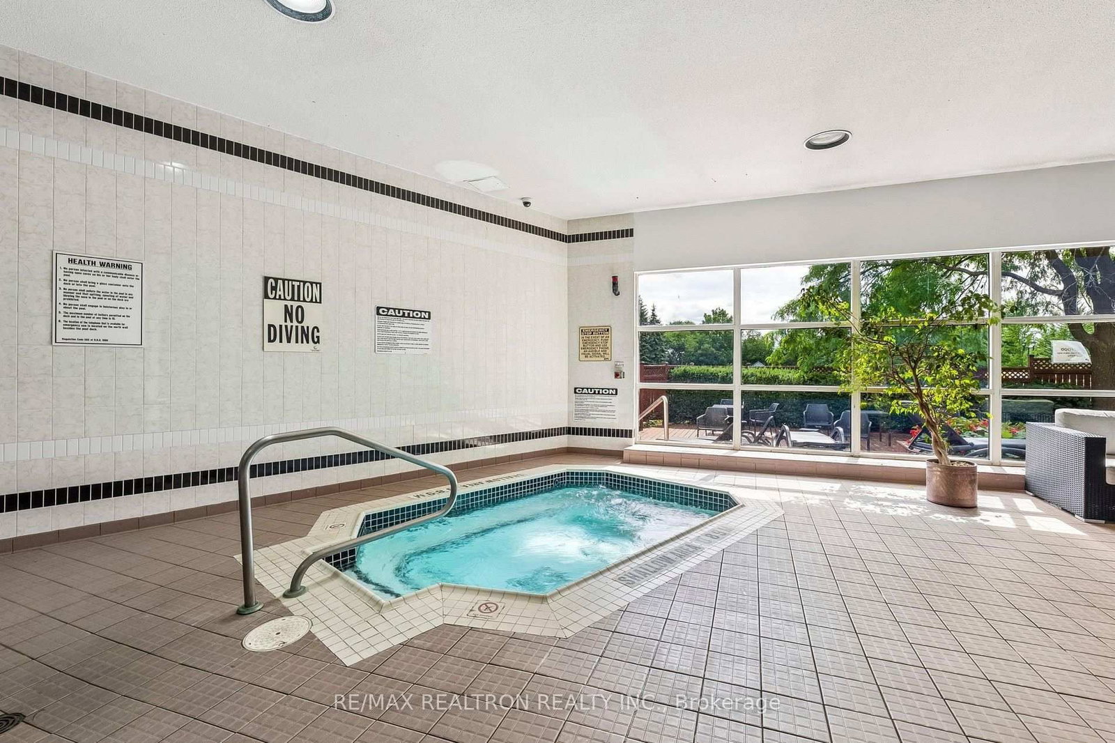 30 Harding Boulevard W • #1111 • Richmond Hill, ON photo 42