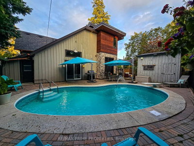 227 Second Street • Whitchurch-Stouffville, ON photo 3