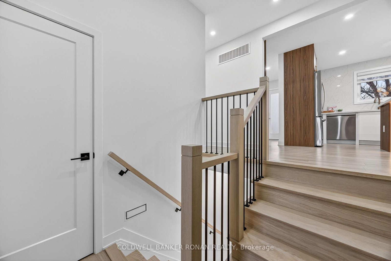 5 John Street • Adjala-Tosorontio, ON photo 4