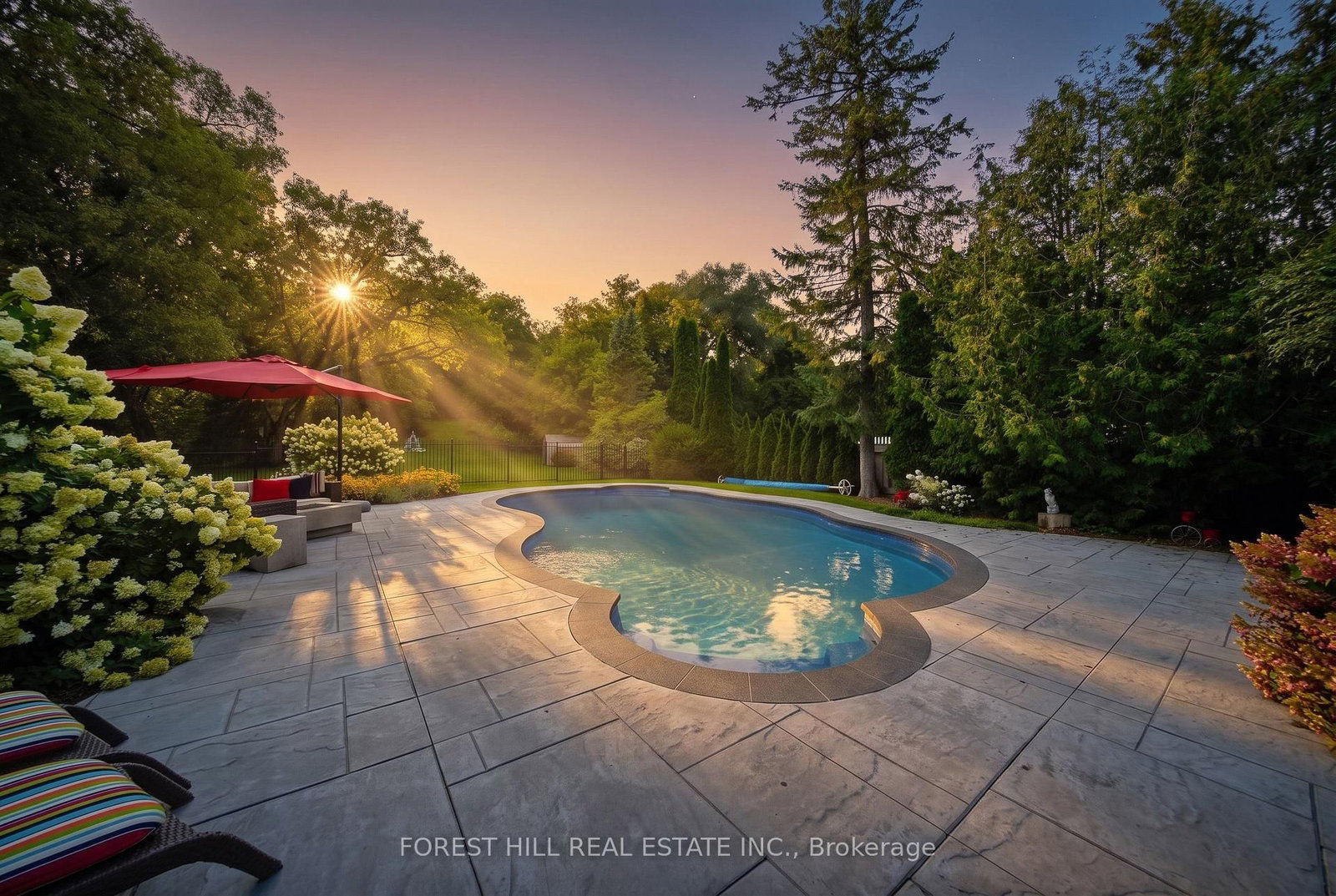 137 Main Street • King, ON photo 2