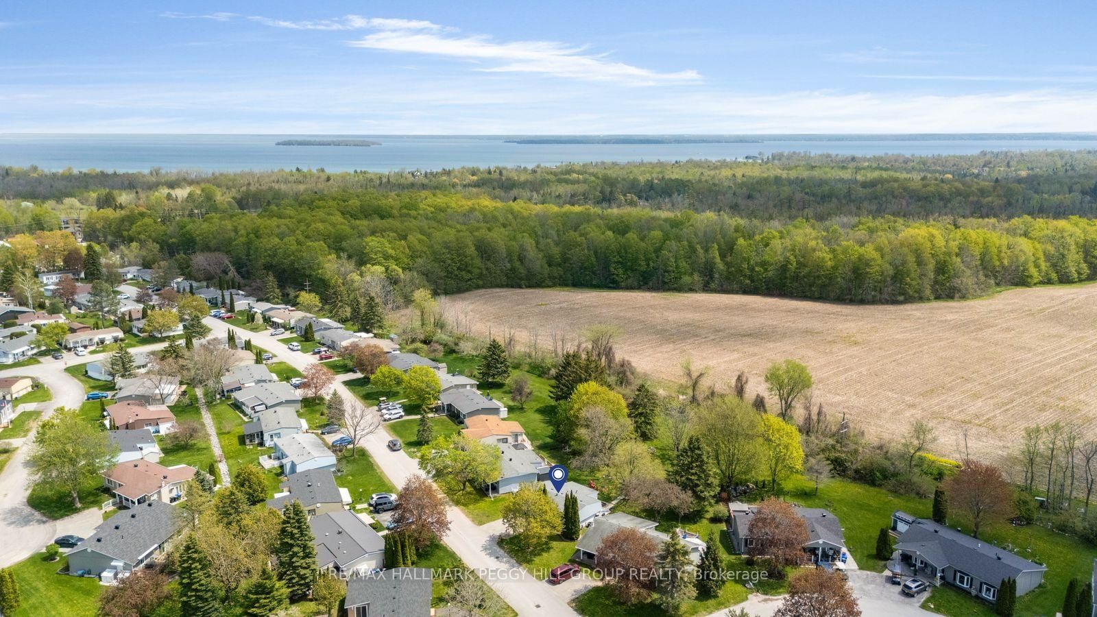 53 Corner Brook Trail • Innisfil, ON photo 2
