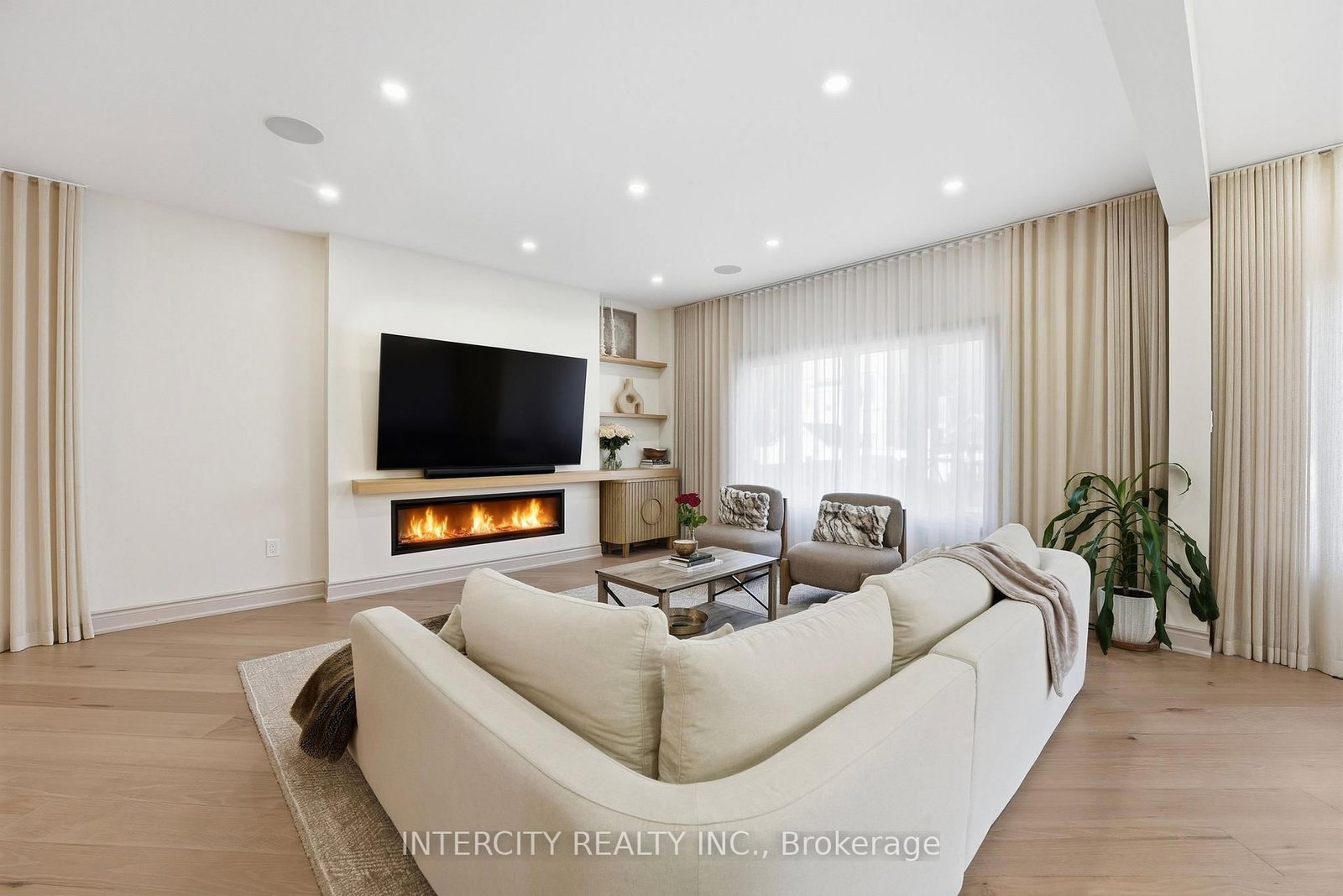 568 Grand Trunk Avenue • Vaughan, ON photo 13