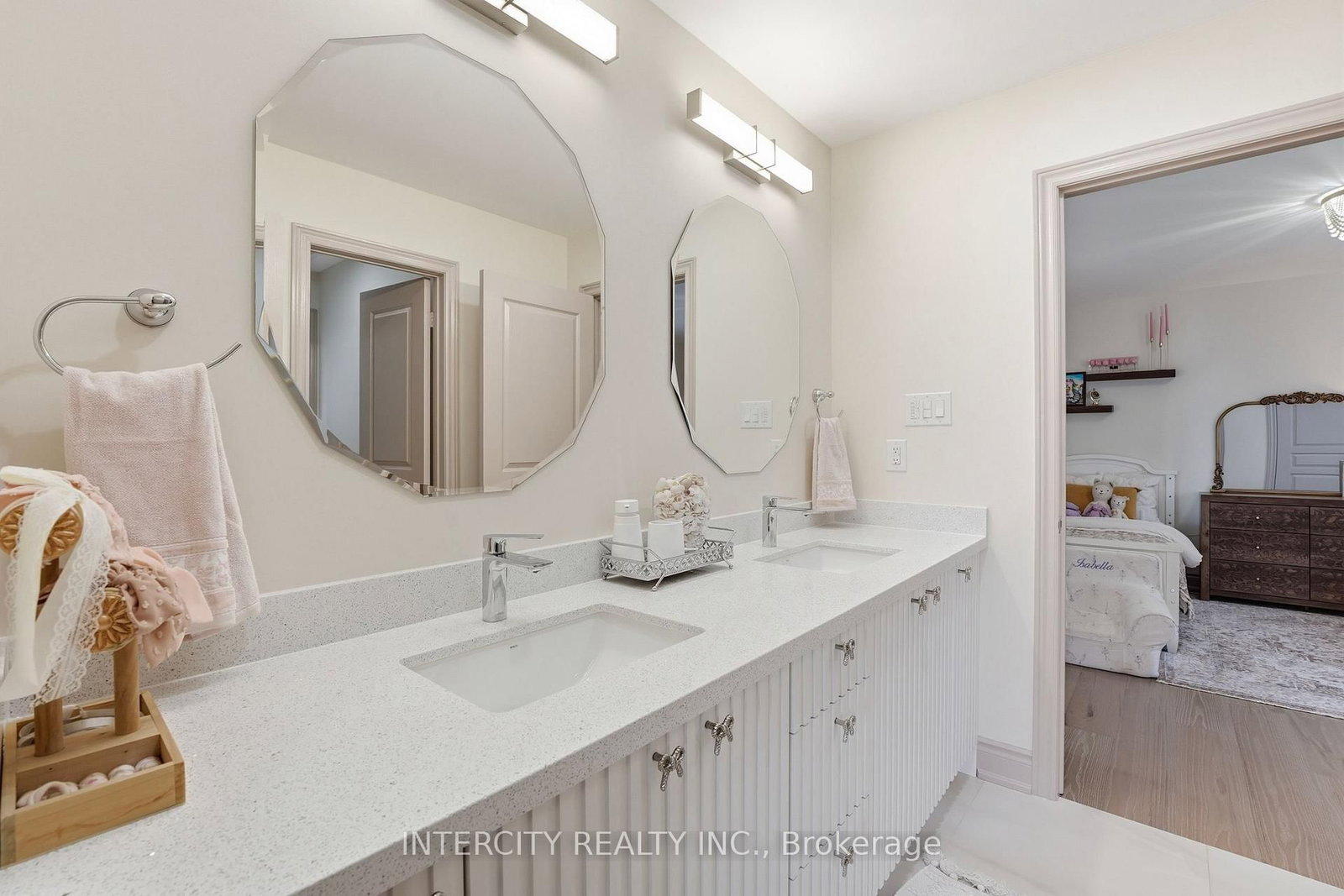 568 Grand Trunk Avenue • Vaughan, ON photo 25