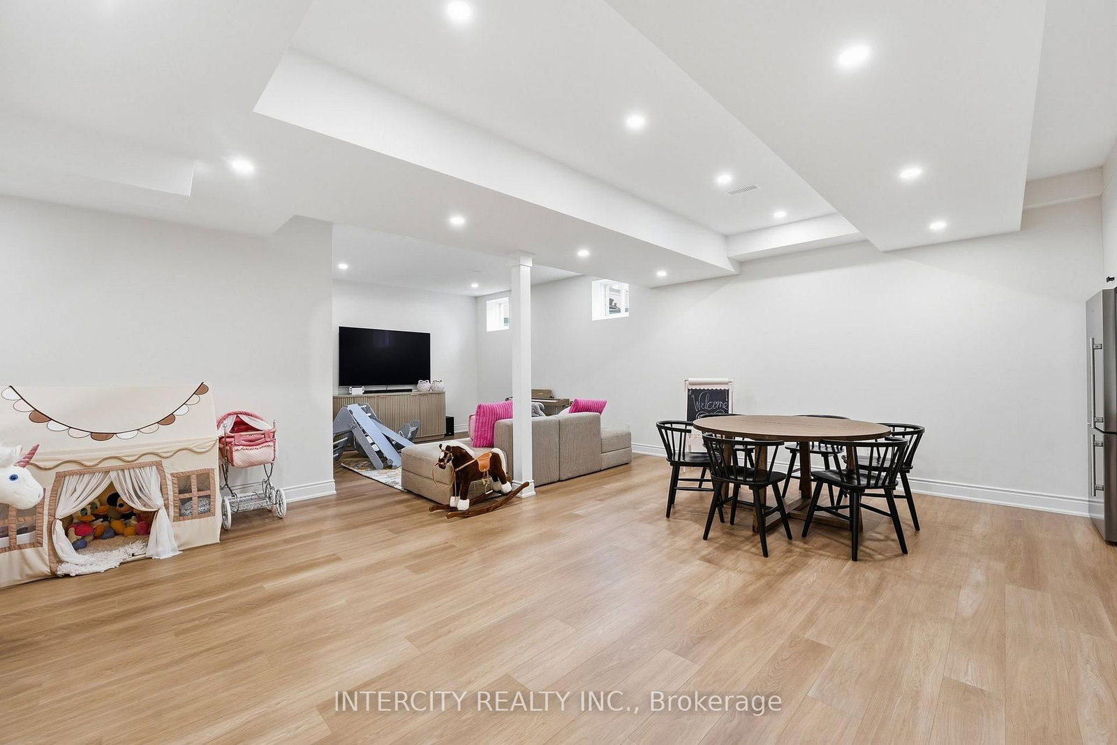 568 Grand Trunk Avenue • Vaughan, ON photo 34