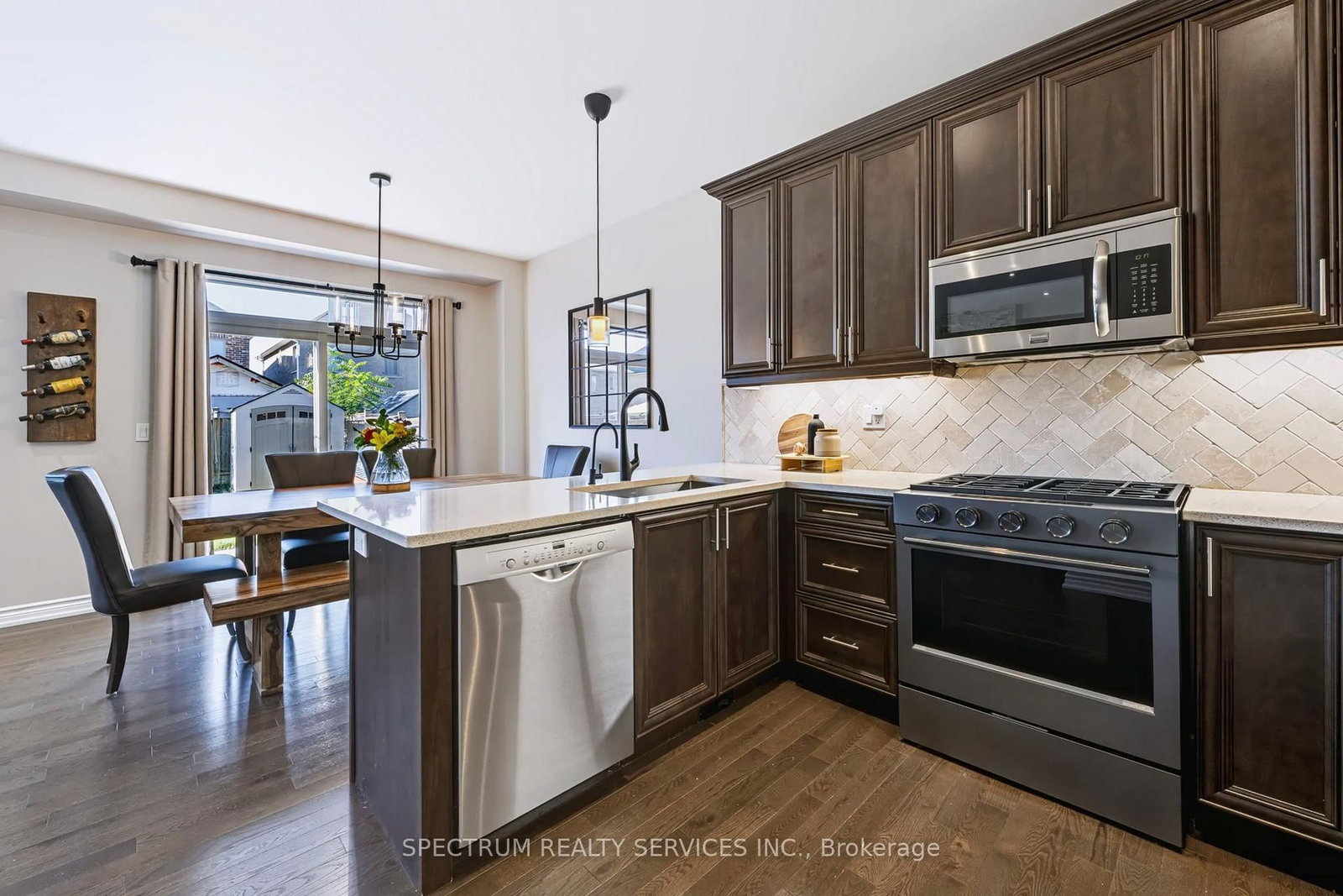 69 Strachan Trail • New Tecumseth, ON photo 13