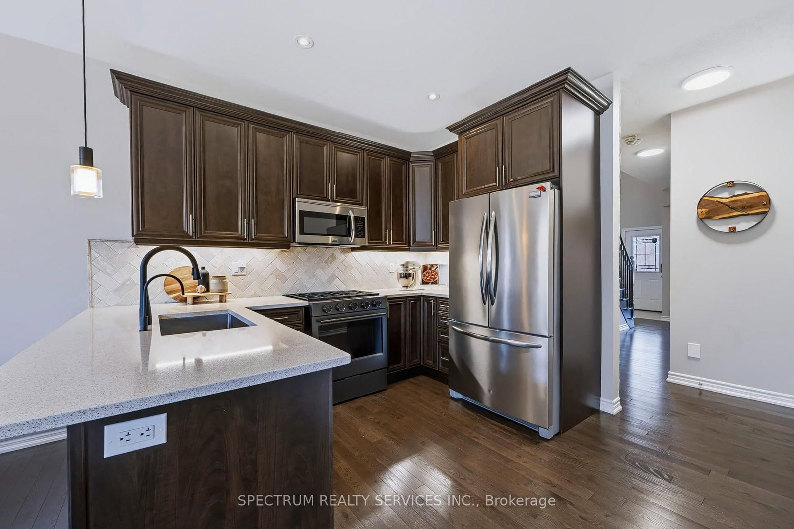 69 Strachan Trail • New Tecumseth, ON photo 16