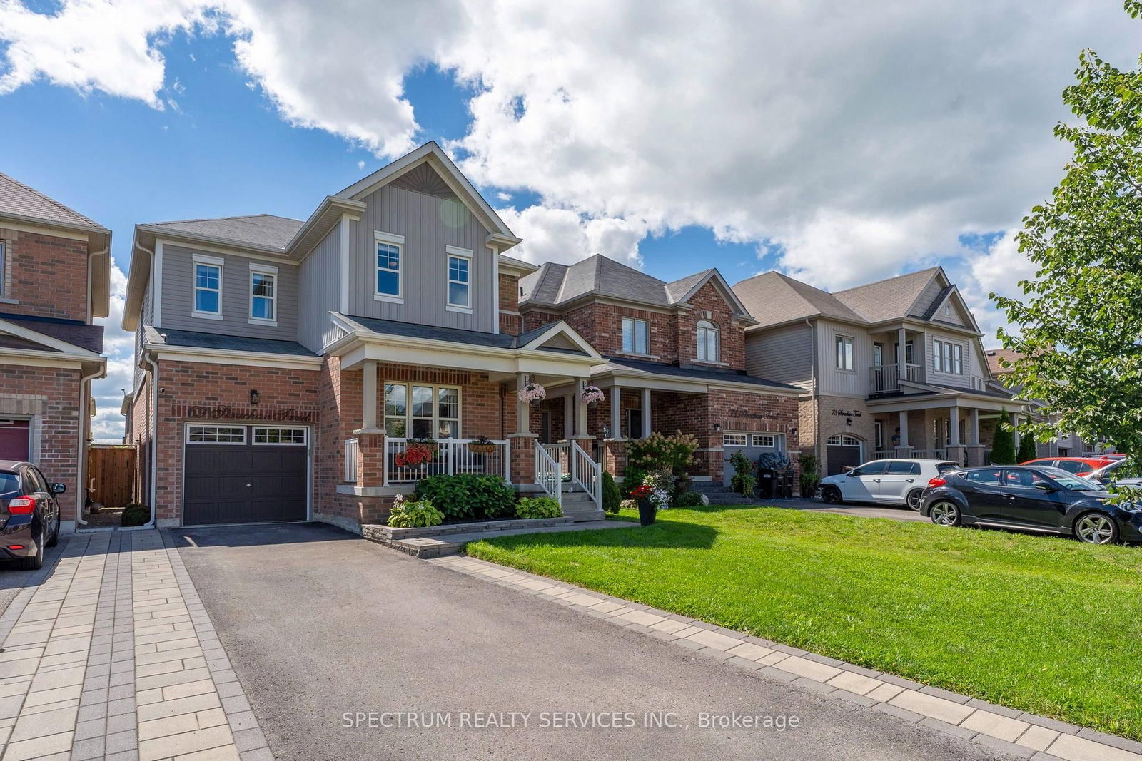 69 Strachan Trail • New Tecumseth, ON photo 3