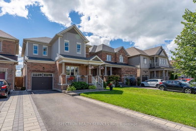 69 Strachan Trail • New Tecumseth, ON photo 3