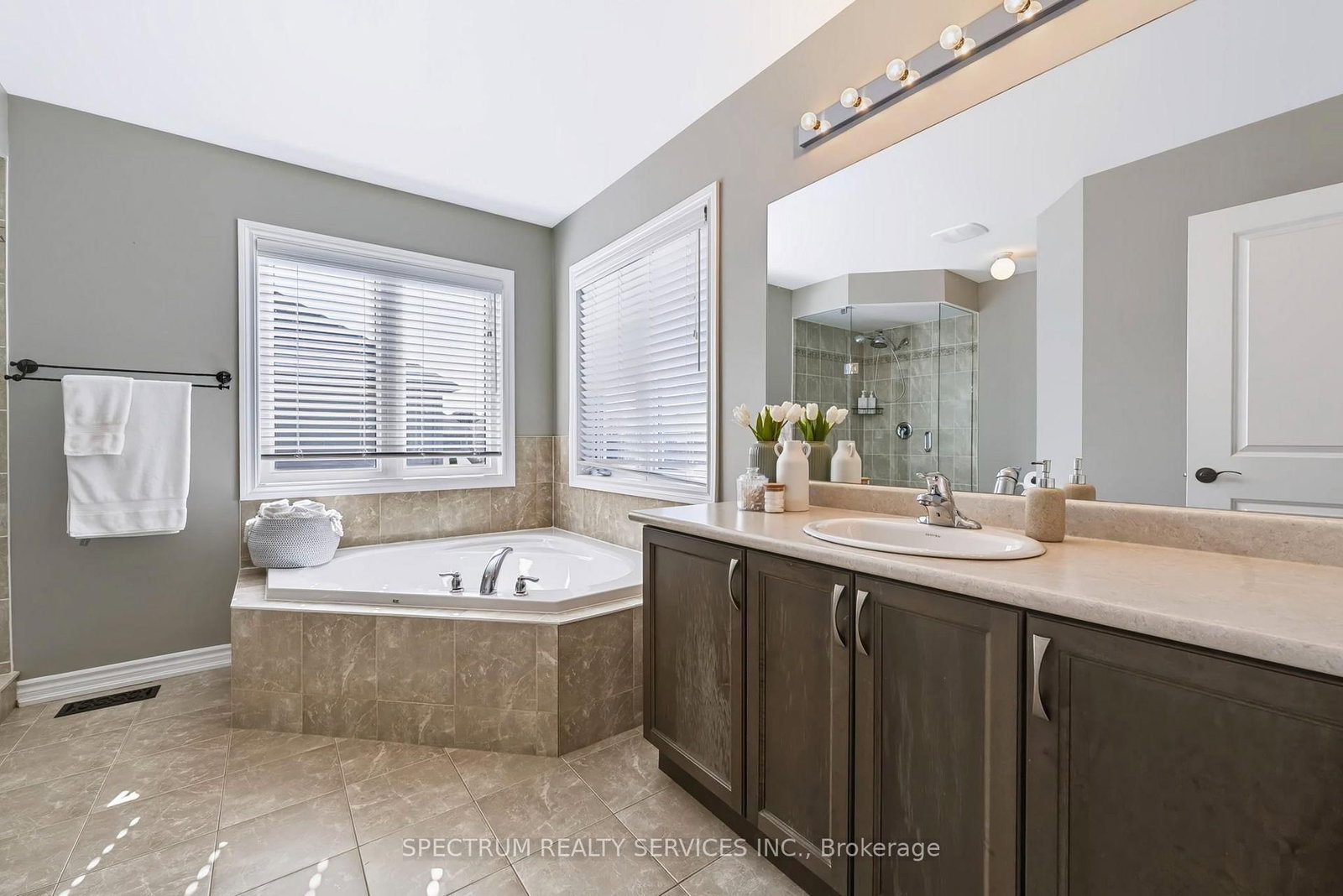 69 Strachan Trail • New Tecumseth, ON photo 33