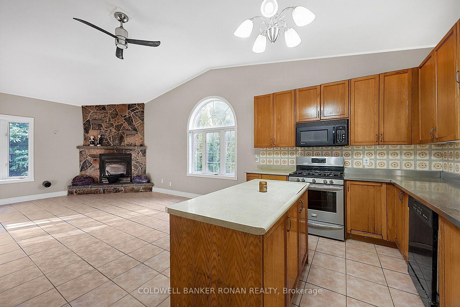 7602 25th Sideroad • Adjala-Tosorontio, ON photo 11