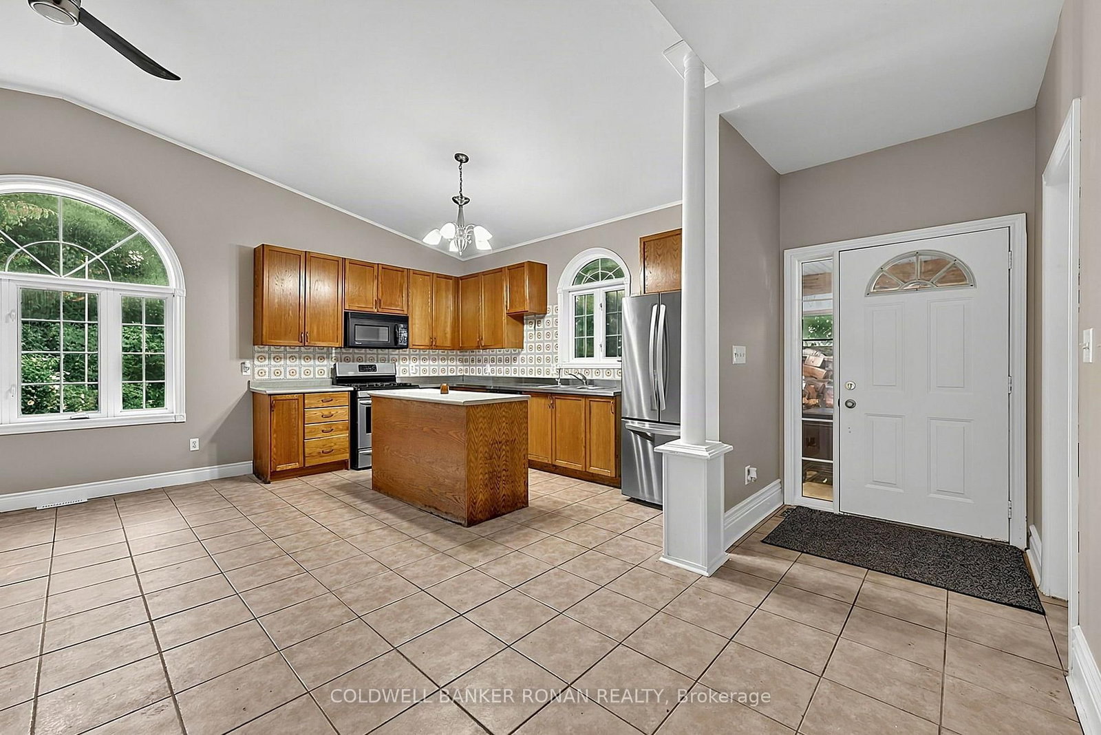 7602 25th Sideroad • Adjala-Tosorontio, ON photo 6