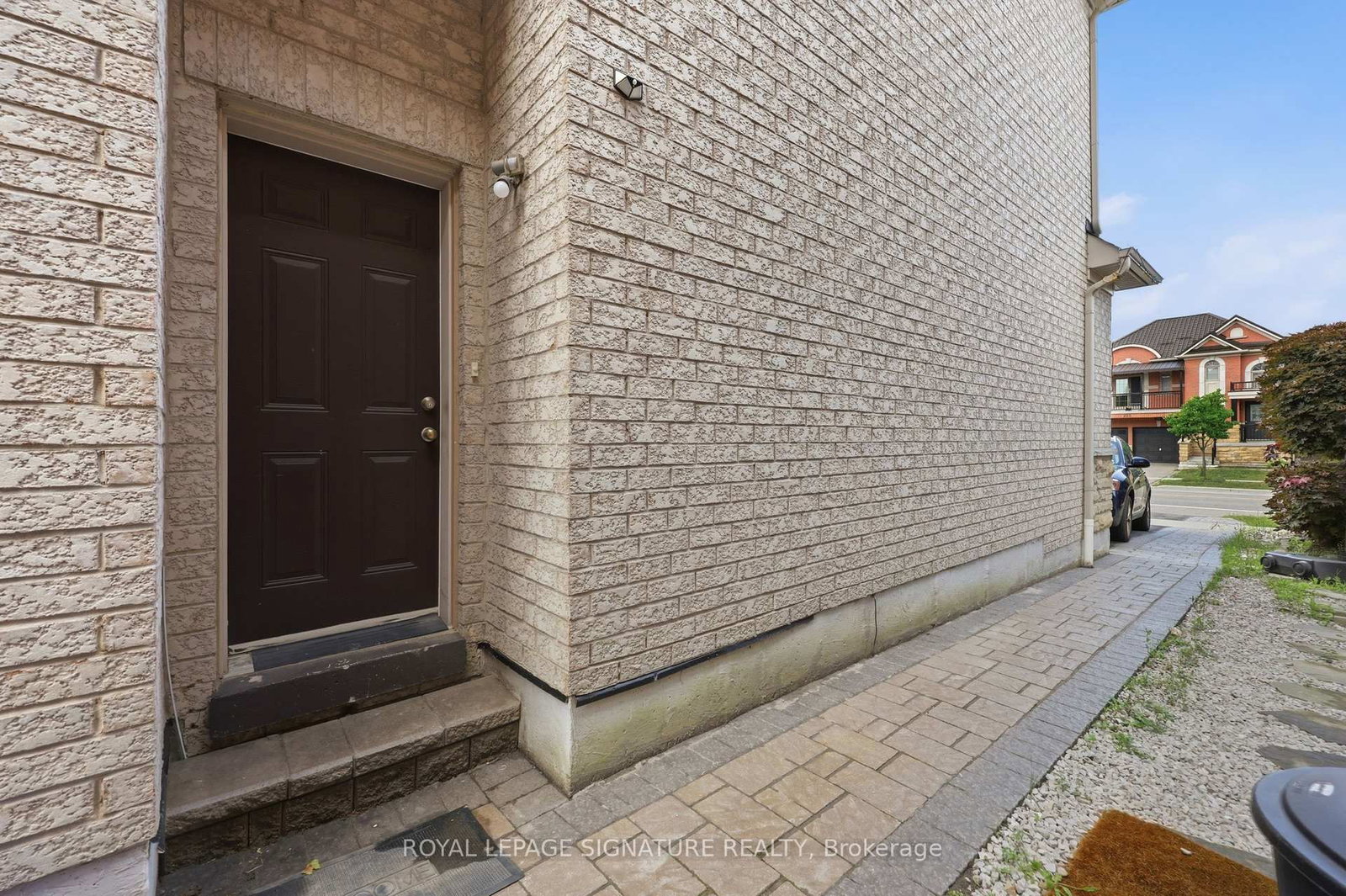 Bsmt-221 Peak Point Blvd, Vaughan, view 17