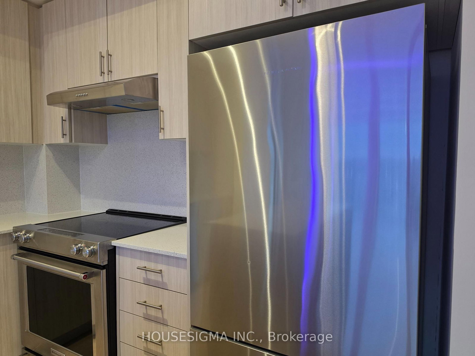 PH 218-9000 Jane St, Vaughan, view 11