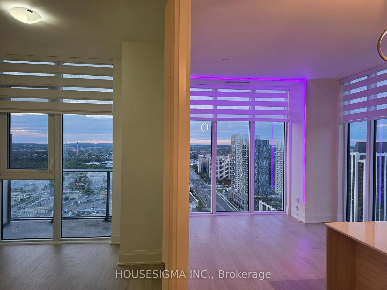 PH 218-9000 Jane St, Vaughan, view 14