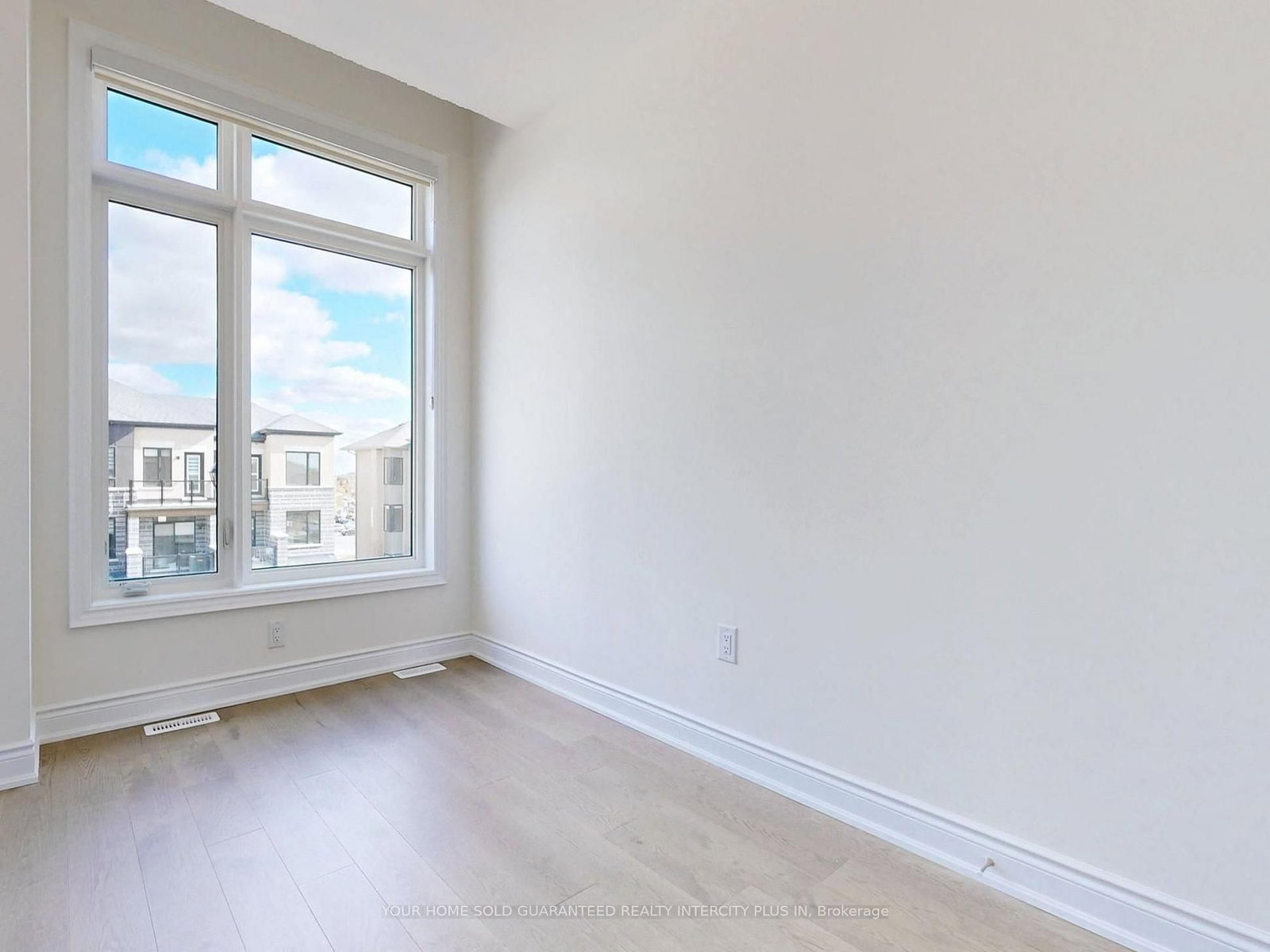 124 Tennant Circle • Vaughan, ON photo 38