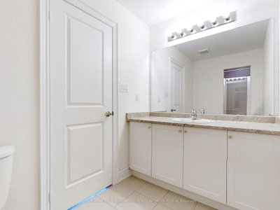 124 Tennant Circle • Vaughan, ON photo 5