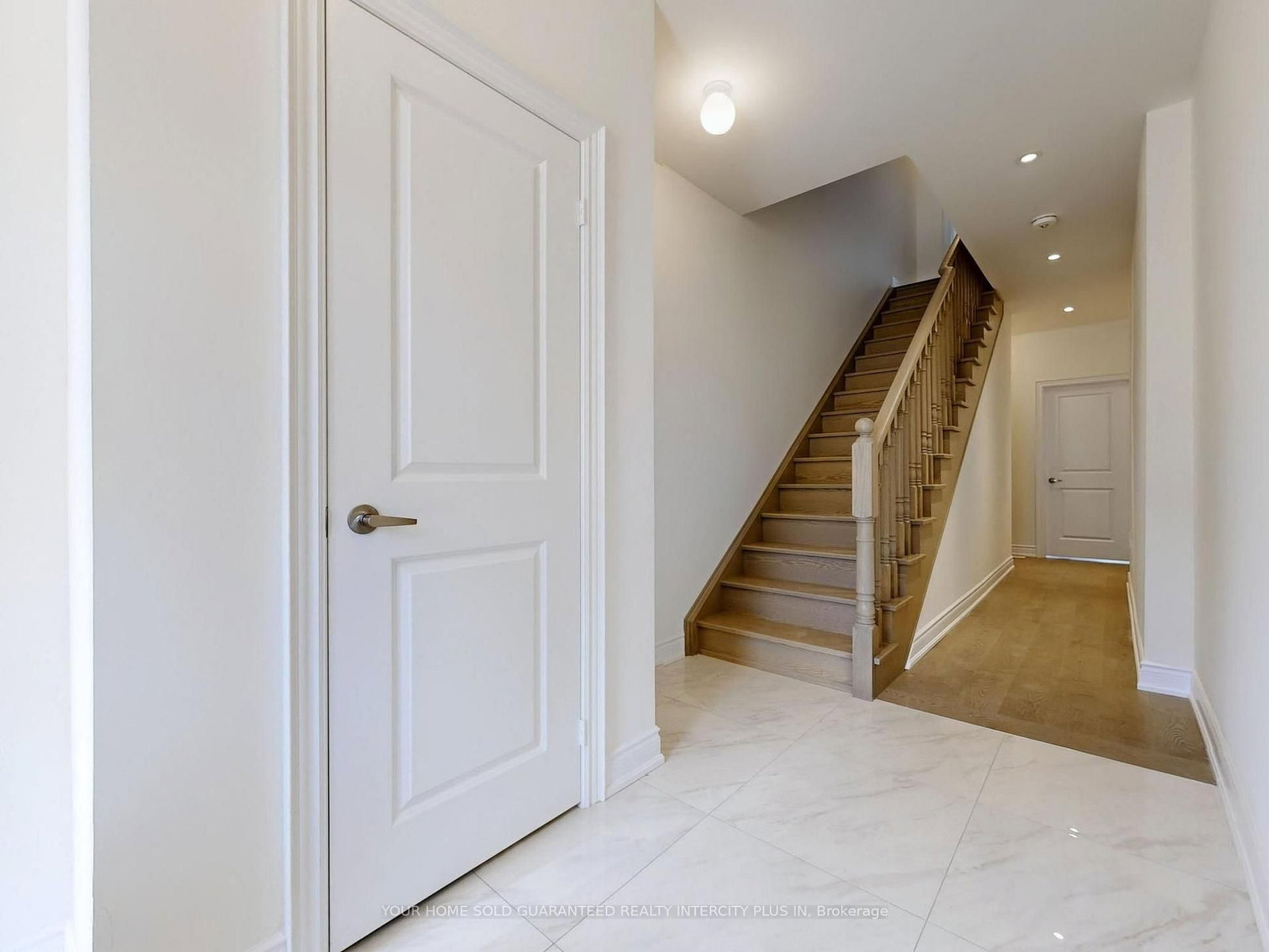 124 Tennant Circle • Vaughan, ON photo 8