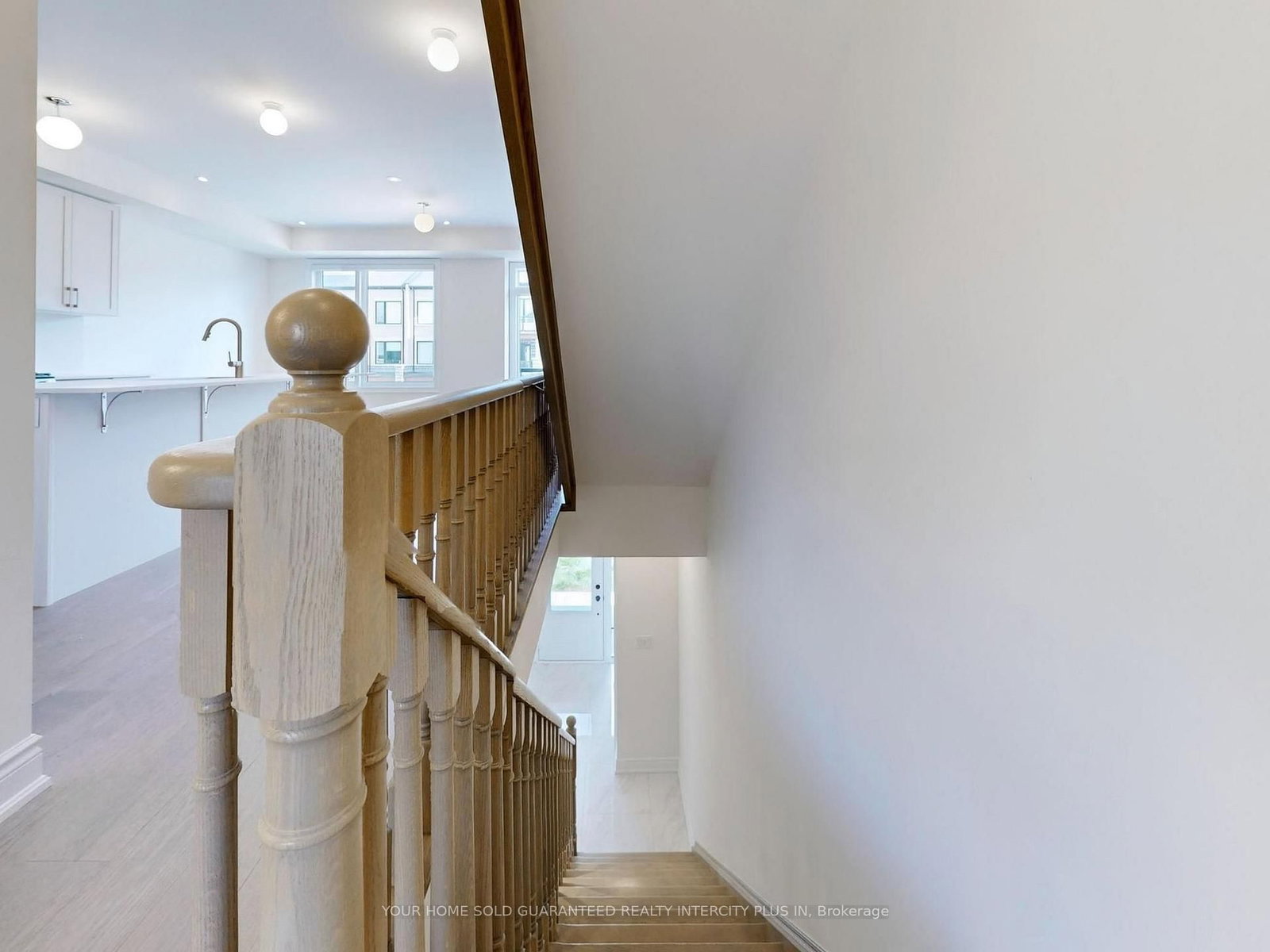 124 Tennant Circle • Vaughan, ON photo 9