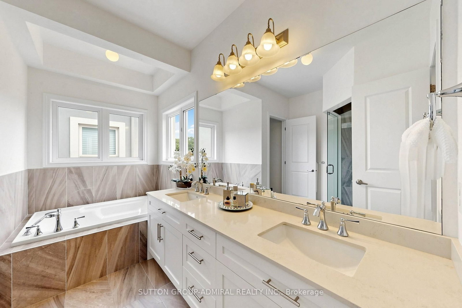 545 Clifford Perry Place • Newmarket, ON photo 22