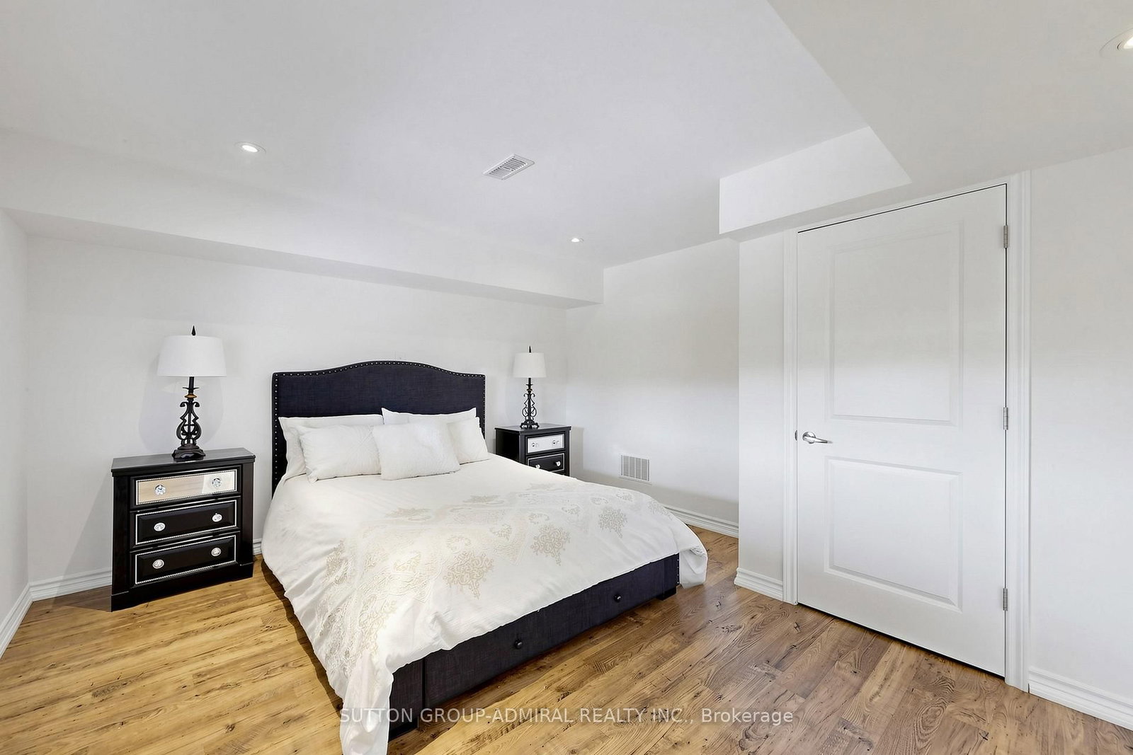 545 Clifford Perry Place • Newmarket, ON photo 36