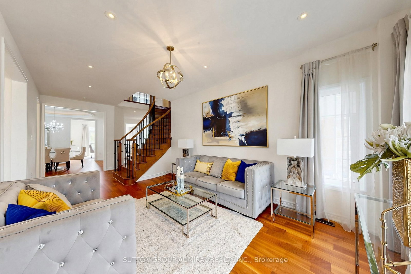 545 Clifford Perry Place • Newmarket, ON photo 5