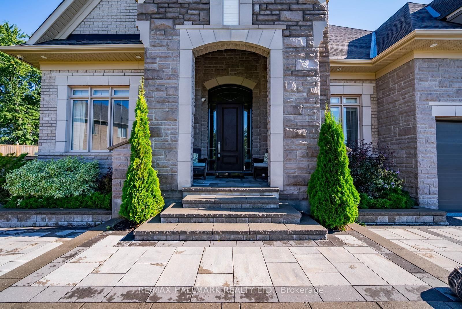 8 Kingstree Court • Whitchurch-Stouffville, ON photo 8