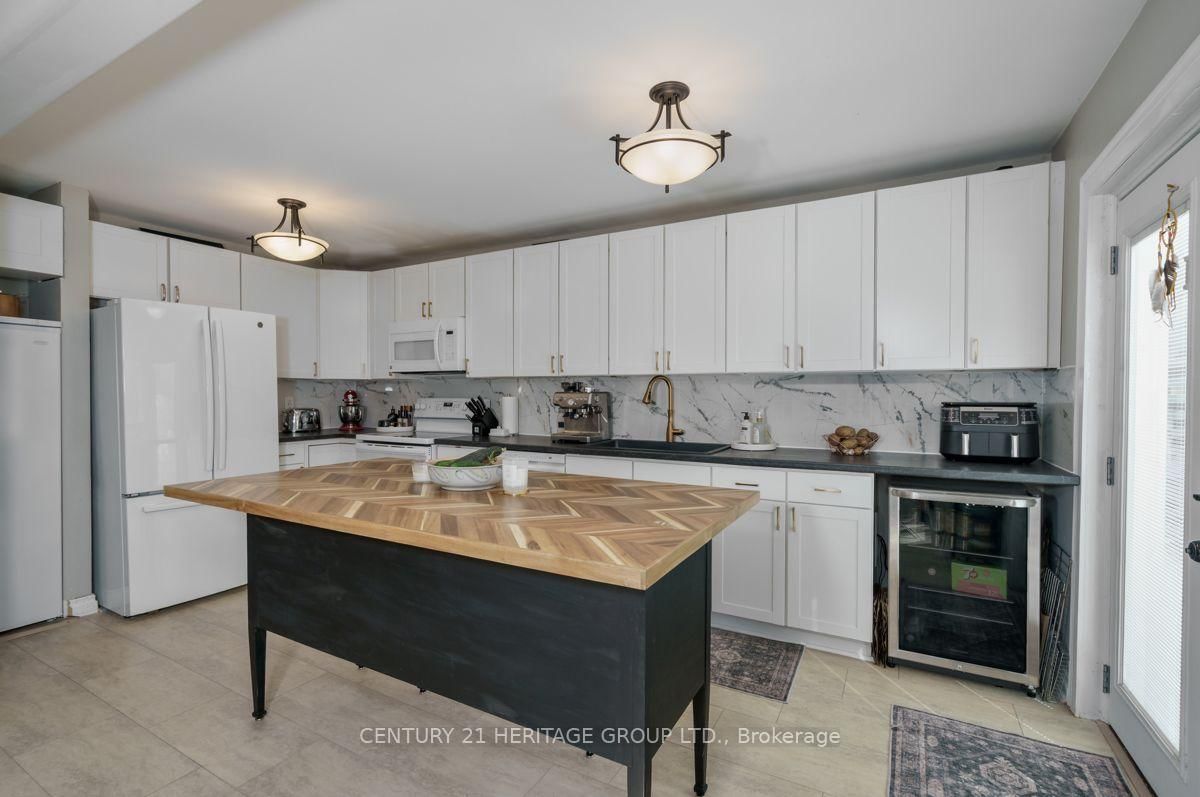 1919 Applewood Avenue • Innisfil, ON photo 5