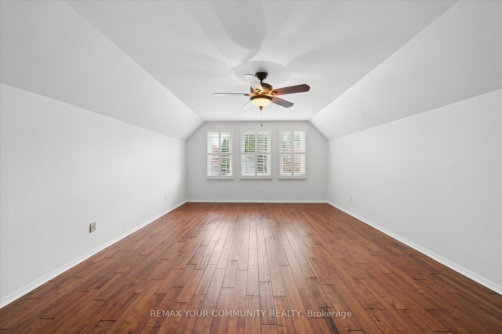 102 Edmund Seager Drive • Vaughan, ON photo 22