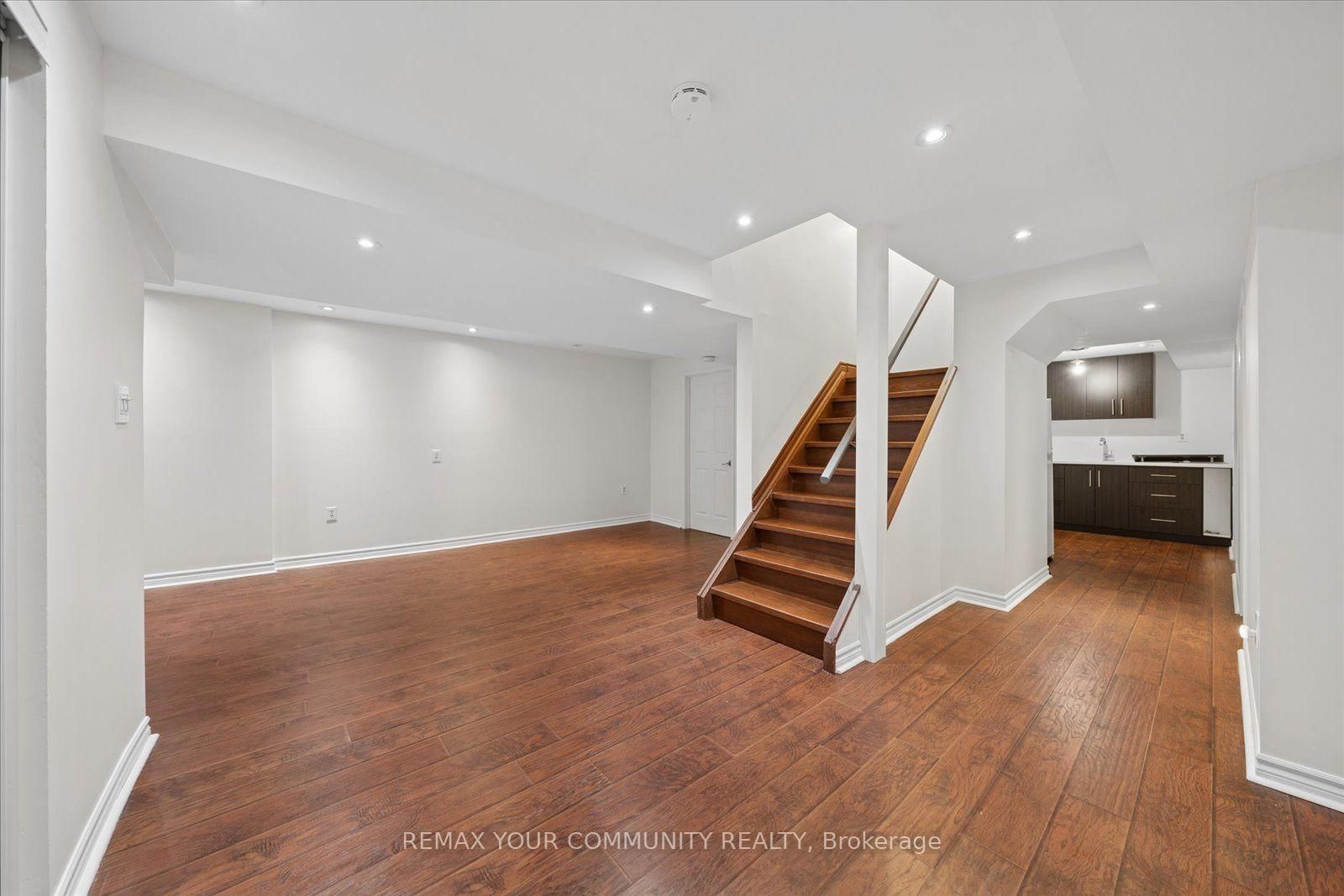 102 Edmund Seager Drive • Vaughan, ON photo 38