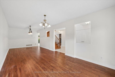 102 Edmund Seager Drive • Vaughan, ON photo 7