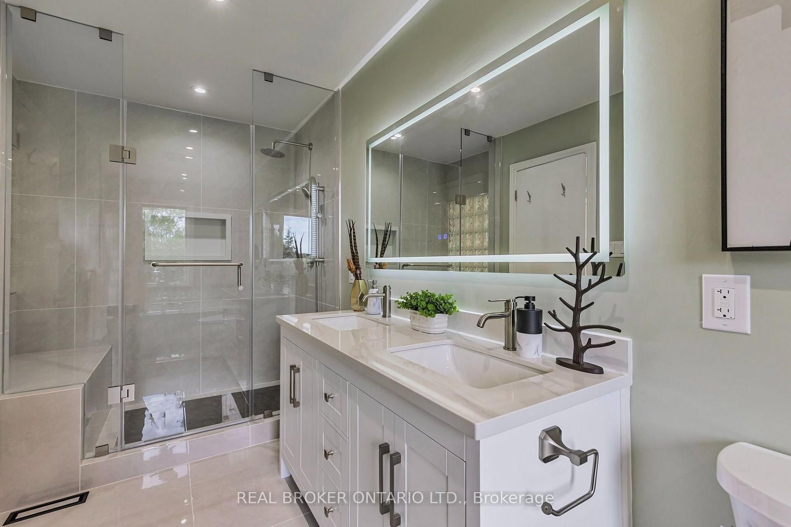 429 North Lake Road • Richmond Hill, ON photo 30