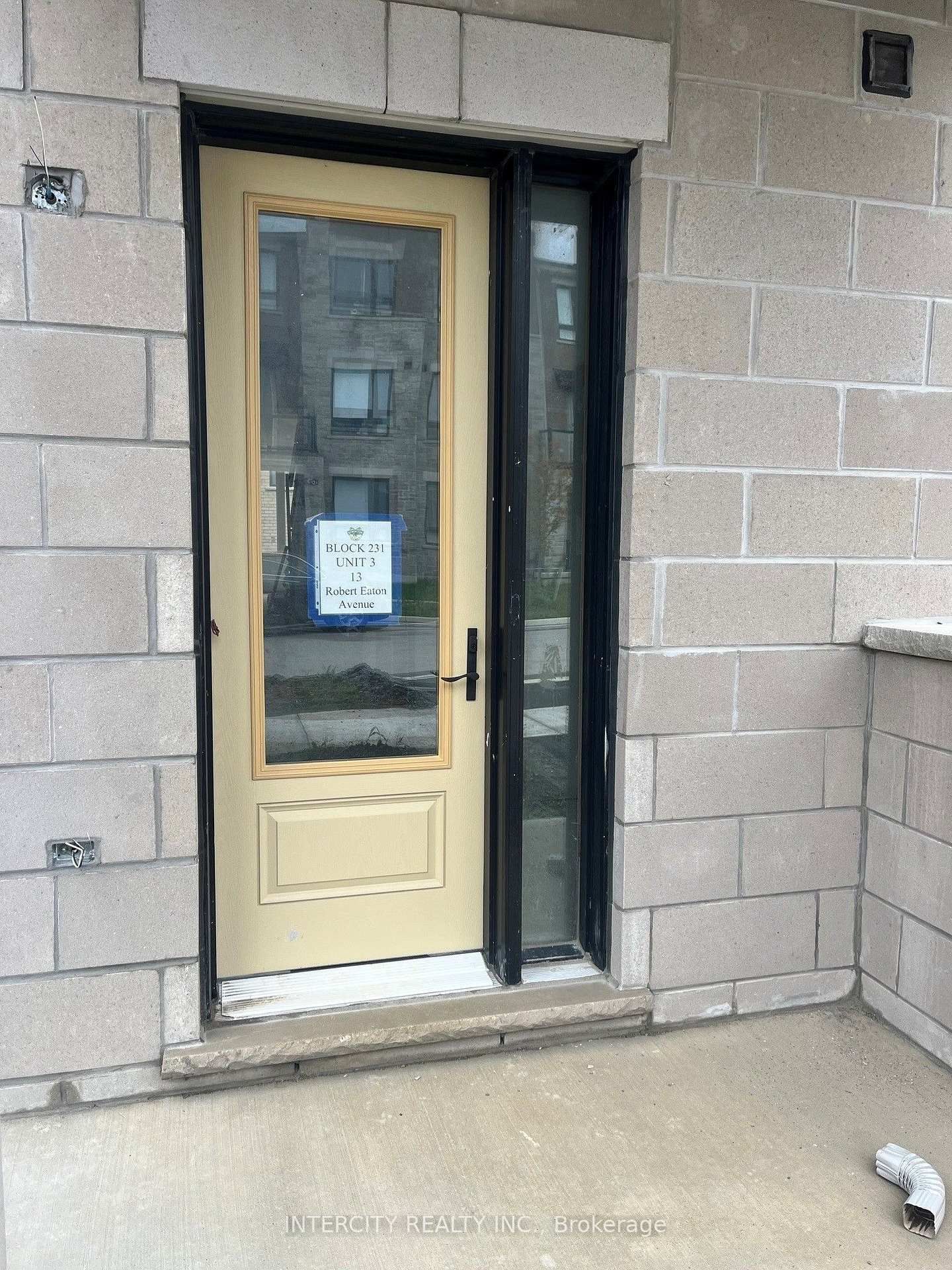 13 Robert Eaton Avenue • #(Block 231 Unit 3) • Markham, ON photo 2