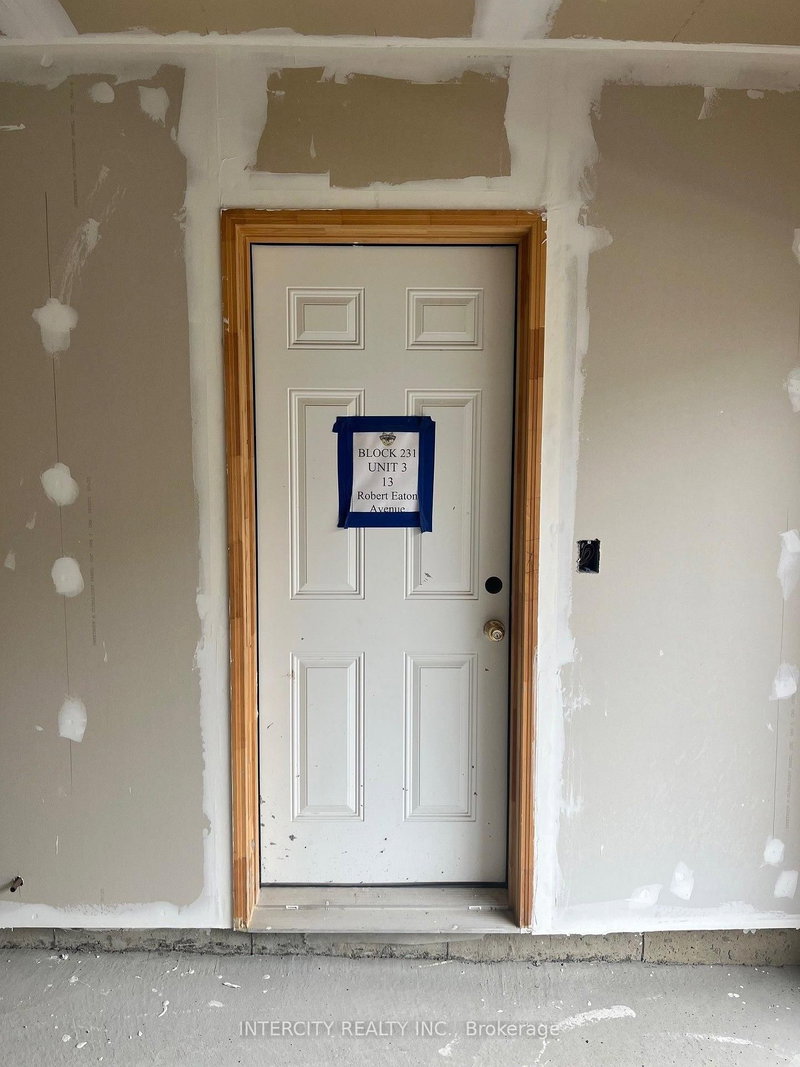 (Block 231 Unit 3) - 13 Robert Eaton Avenue
