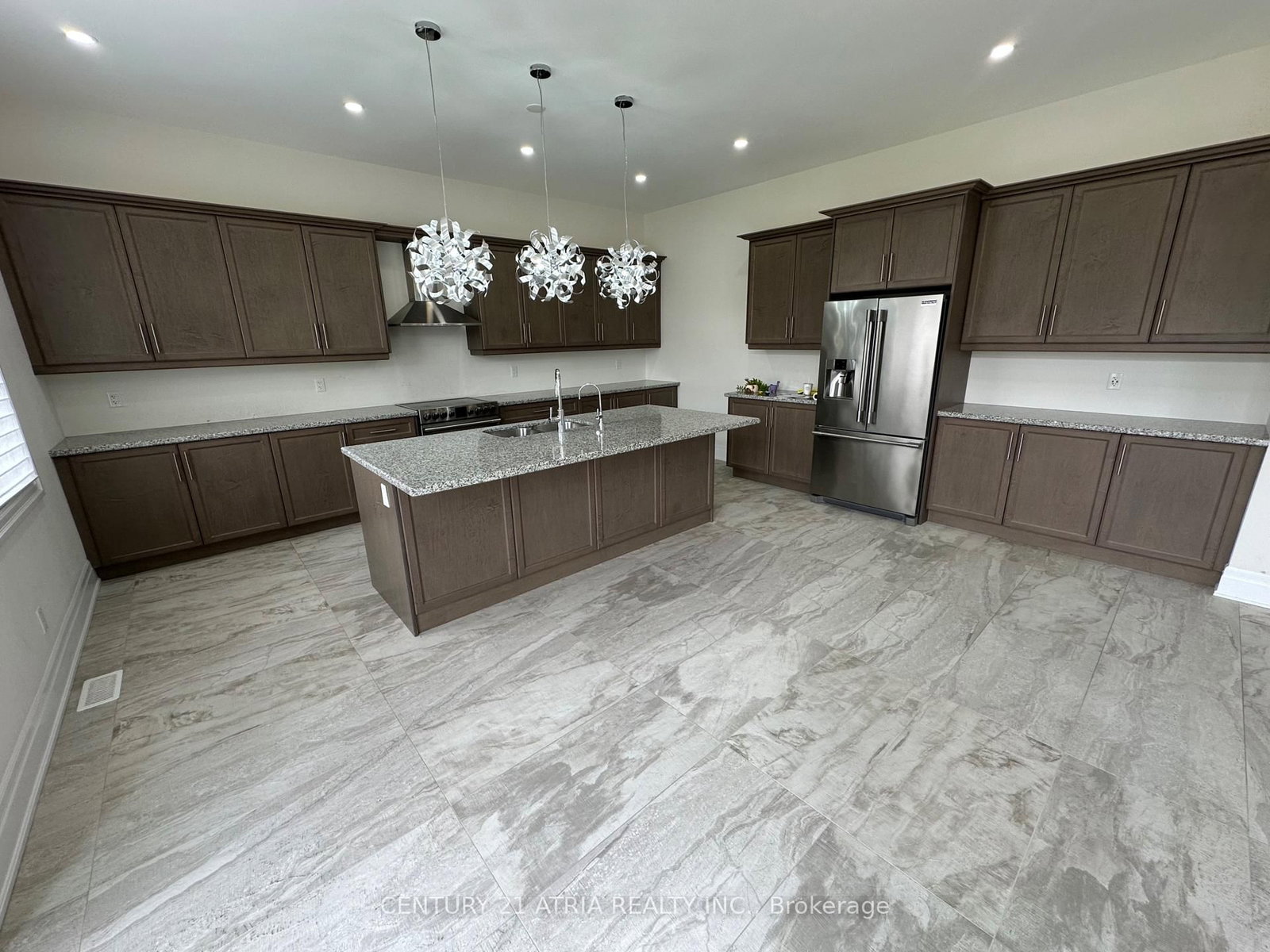 19 Mumberson Street • Innisfil, ON photo 8
