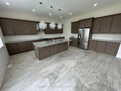 19 Mumberson Street • Innisfil, ON photo 8