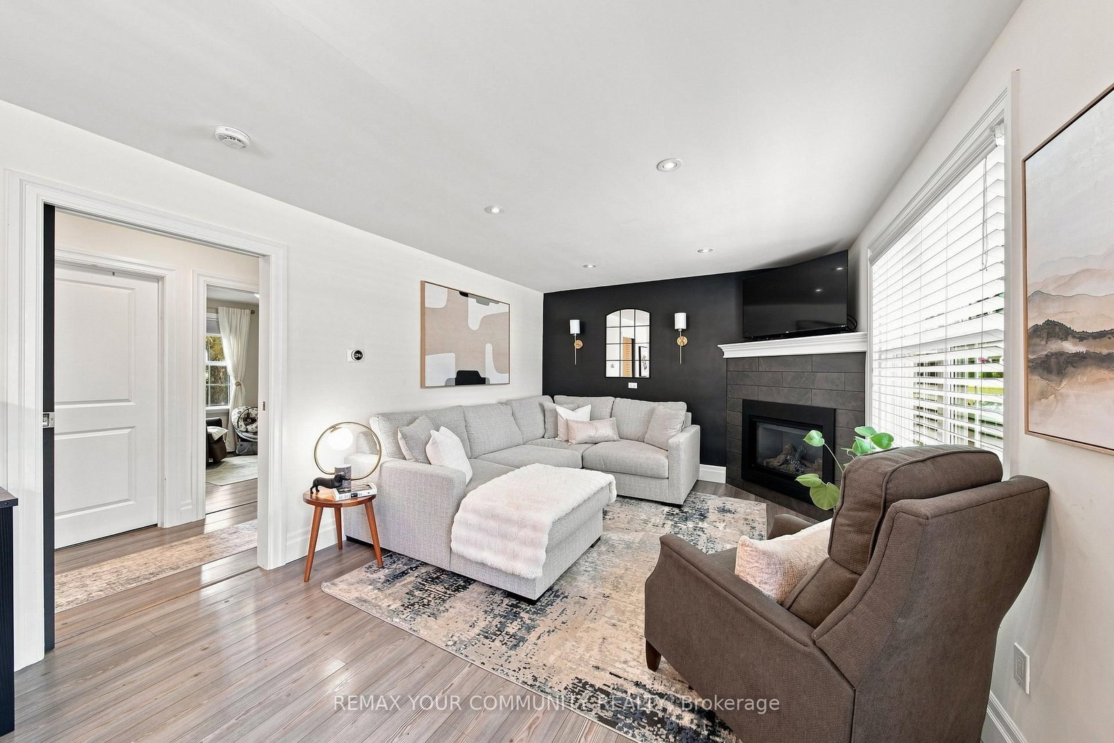 422 Queen Street • Newmarket, ON photo 4