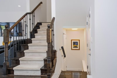 33 Winisk Street • Richmond Hill, ON photo 9