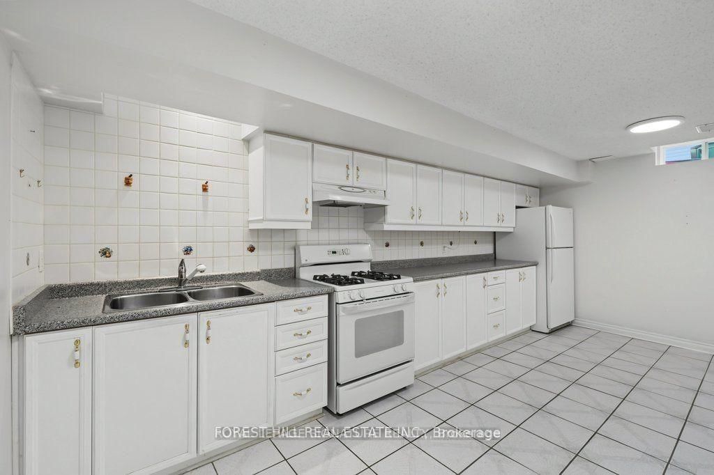 Bsmt-46 Gianmarco Way, Vaughan, view 5