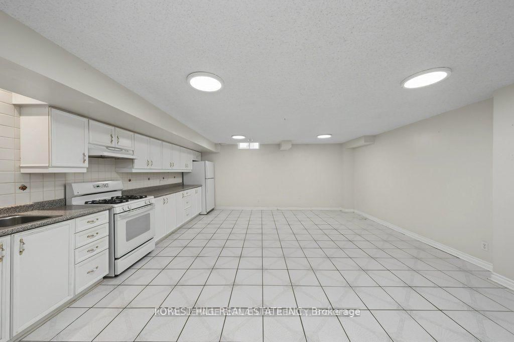 Bsmt-46 Gianmarco Way, Vaughan, view 9