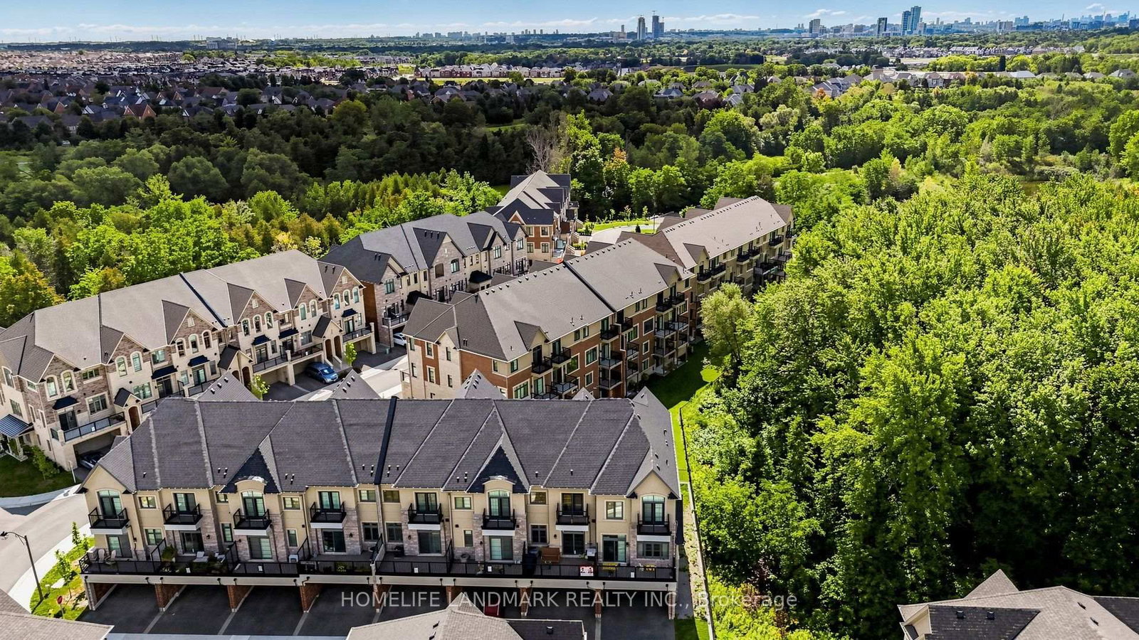 18 Gardenders Lane • Markham, ON photo 2