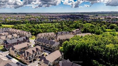 18 Gardenders Lane • Markham, ON photo 5