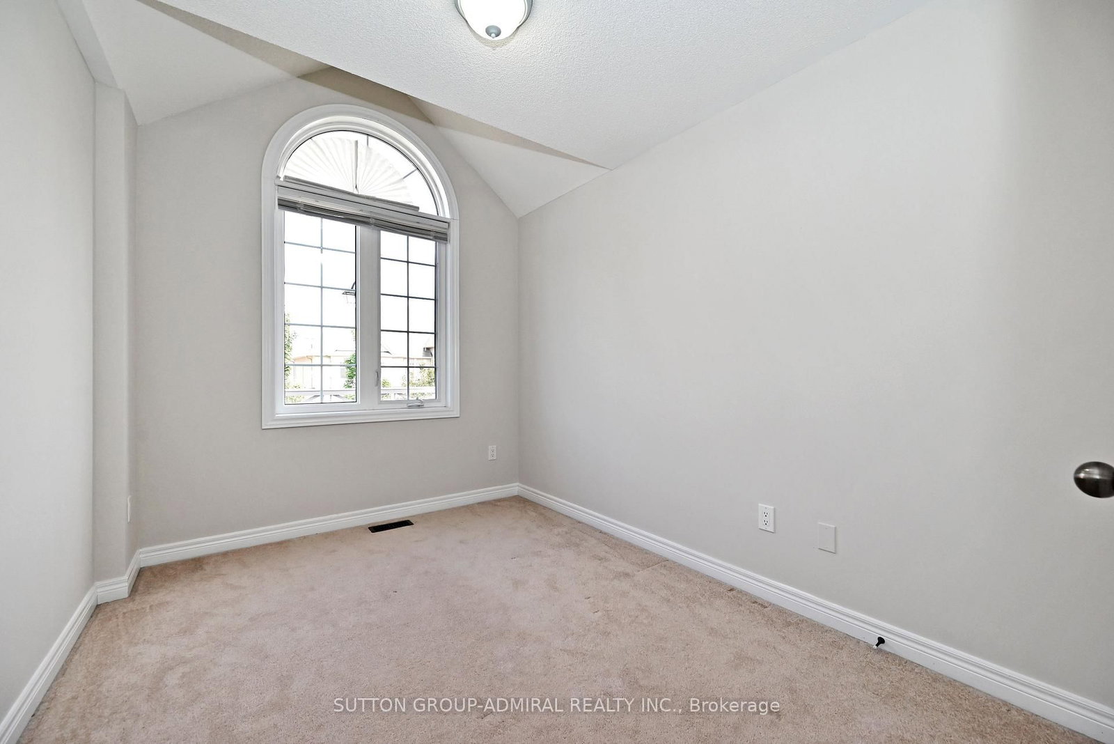 110 Southdown Avenue • Vaughan, ON photo 33